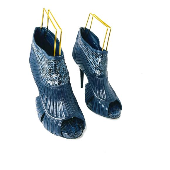 Christian Dior vintage Navy Snakeskin Embossed Open Toe Cutout Booties Size 37 - Picture 7 of 7